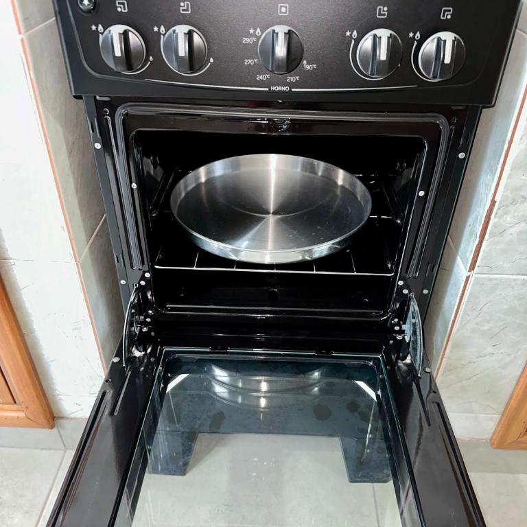 Apartamento con piscina, terraza y parking en las cercanías de Asunción - Three-Bedroom Apartment Suite - 33