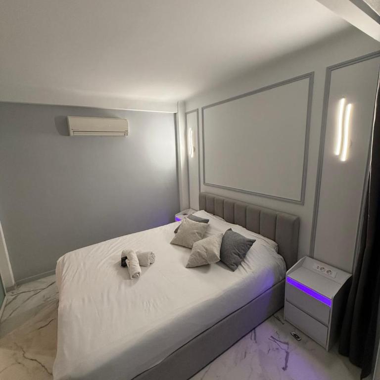 Apartment best position croisette martinez ! 150m from the beach completely renovated ! - Apartamento de 1 dormitorio - 18