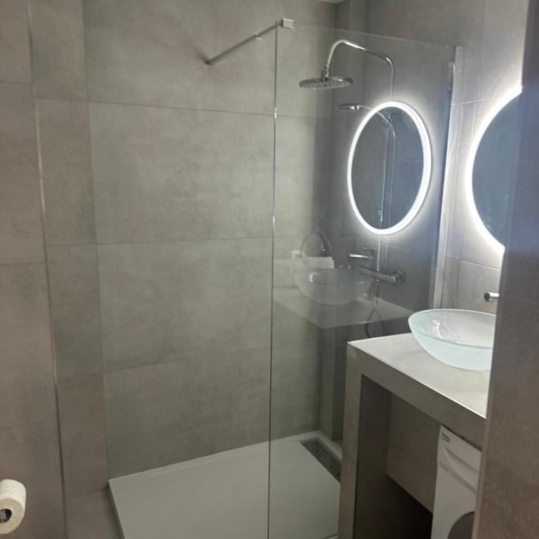 Apartment best position croisette martinez ! 150m from the beach completely renovated ! - Apartamento de 1 dormitorio - 13