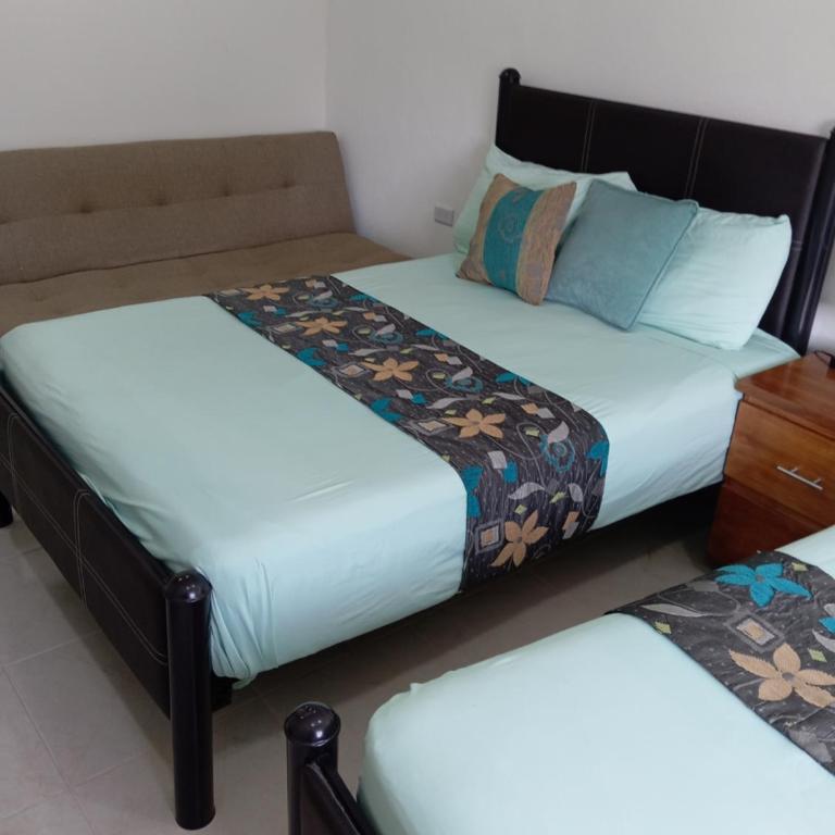 Casa las Flores - Habitación Doble - 2 camas dobles - 2