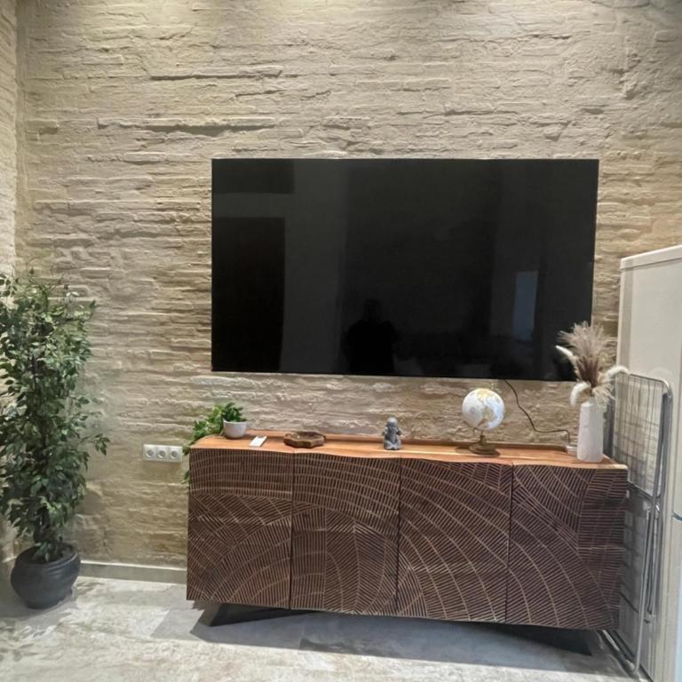 Dream Big with jacuzzi and terrace in Ruzafa - Two-Bedroom Apartment - 32