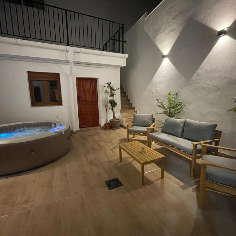 Dream Big with jacuzzi and terrace in Ruzafa - Two-Bedroom Apartment - 1