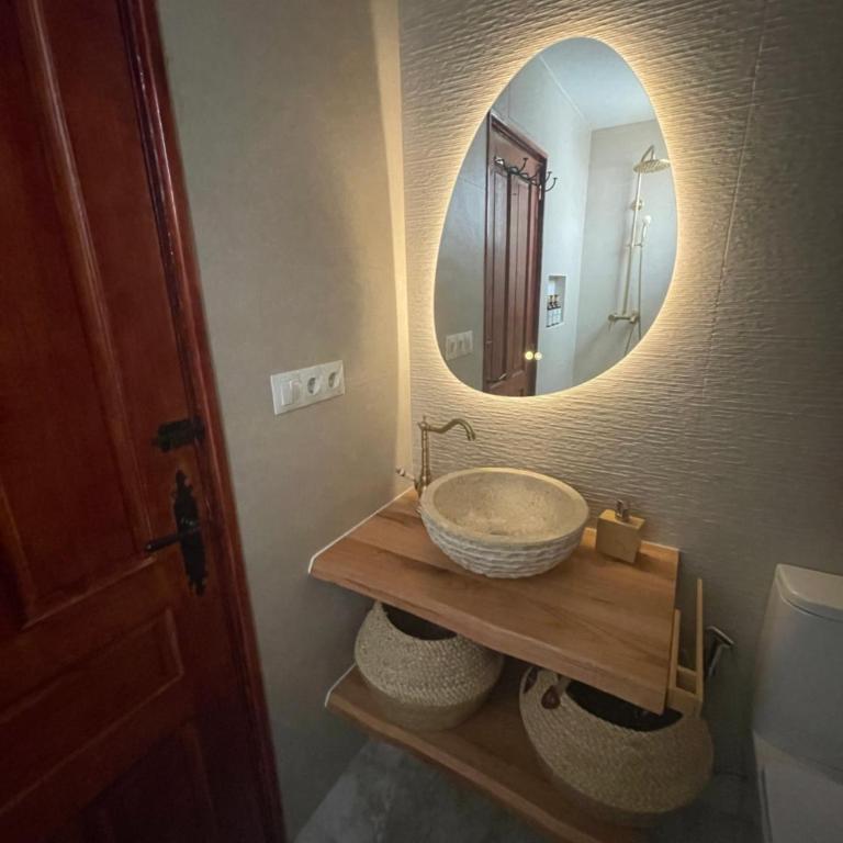 Dream Big with jacuzzi and terrace in Ruzafa - Two-Bedroom Apartment - 47