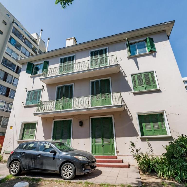 Departamento en Las Condes - Metro Escuela Militar - Four-Bedroom Apartment with Balcony - 3