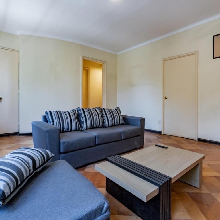 Departamento en Las Condes - Metro Escuela Militar - Four-Bedroom Apartment with Balcony - 1