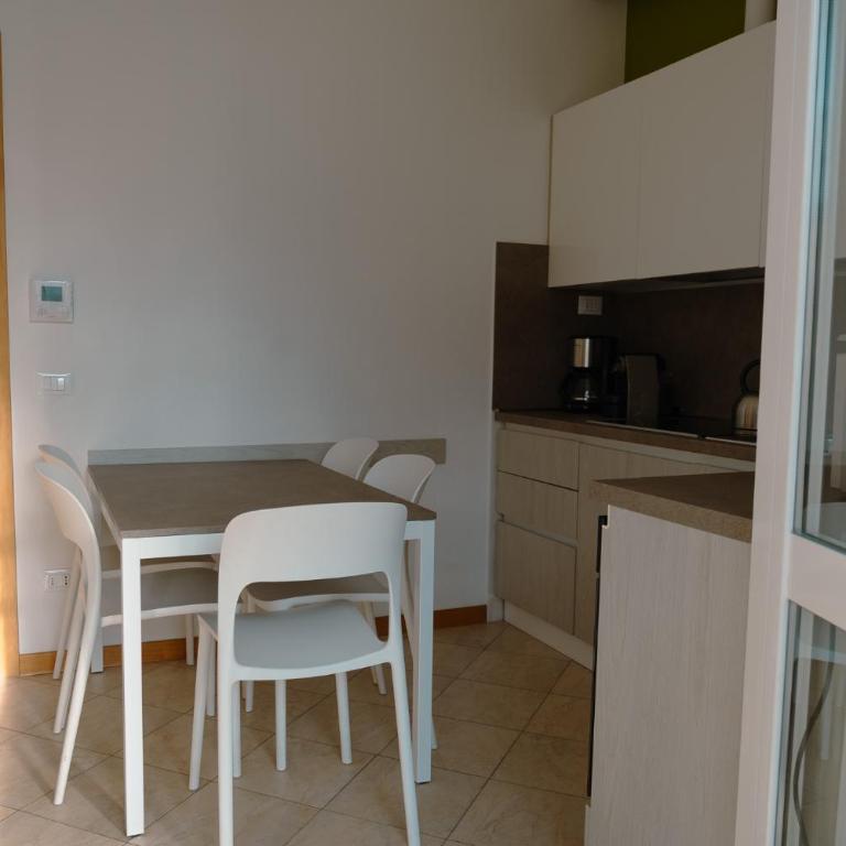 Residenza Cece' - Appartamento con Vista Lago - 14