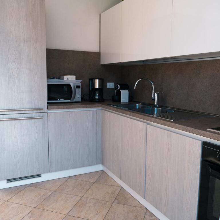 Residenza Cece' - Appartamento con Vista Lago - 9