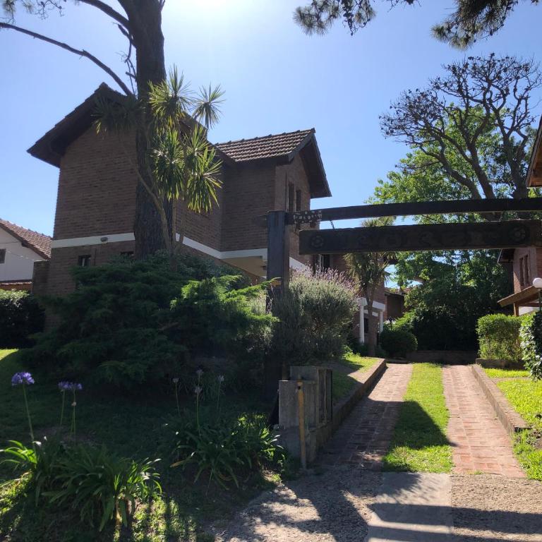 Poker - Two-Bedroom House - 3