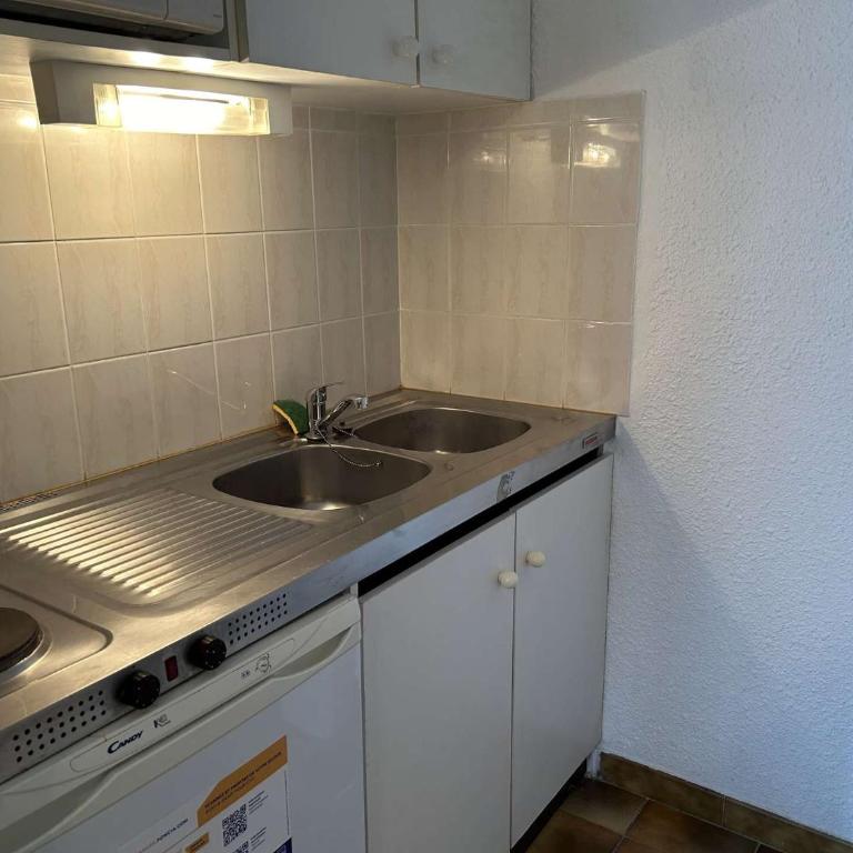 SP230-005 Studio 2 couchages SAINT PIERRE LA MER - Appartement - 9