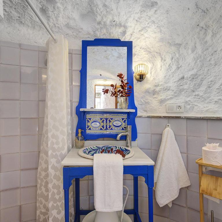 Comeback LA CUEVA DEL GATO -WIFI Y PARKING GRATIS - Two-Bedroom House - 16