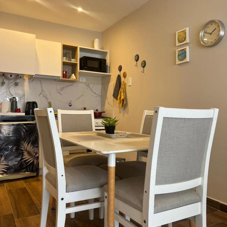 Departamento de 1 dormitorio a metros del Monumento Nacional a la Bandera con cochera opcional - One-Bedroom Apartment - 11