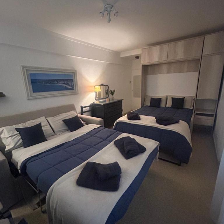 La Feliz - One-Bedroom Apartment - 23