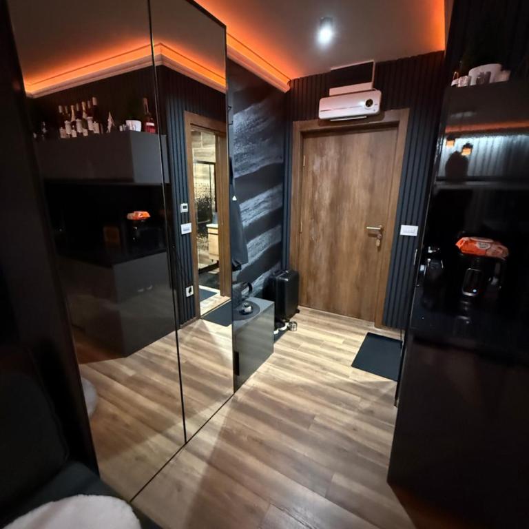 Black Elegant & Spa Kop - One-Bedroom Apartment - 27