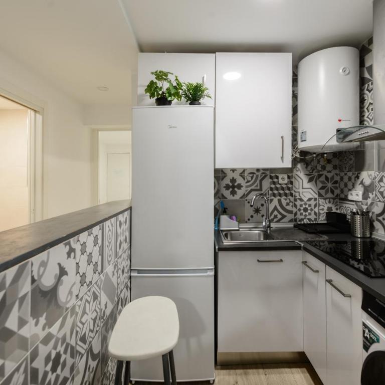 Apartamento Moderno y Céntrico en el Vibrante Lavapies - Apartamento de 2 dormitorios - 14
