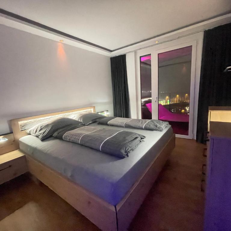 100 qm Penthouse, Self-Check-In, 2 Parkplätze - Penthouse-Apartment - 40