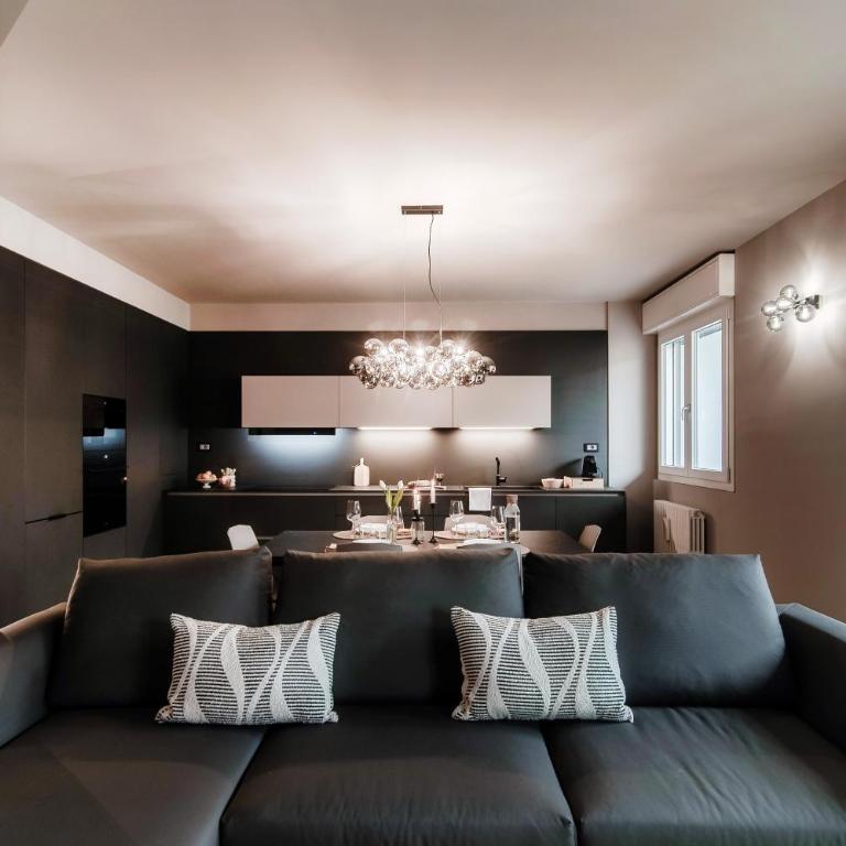 Scarlett - by MyHomeInComo - Appartamento con 2 Camere da Letto e Balcone - 6