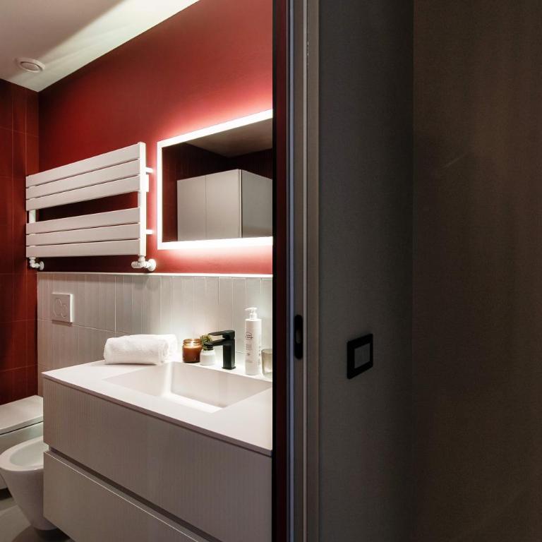 Scarlett - by MyHomeInComo - Appartamento con 2 Camere da Letto e Balcone - 18