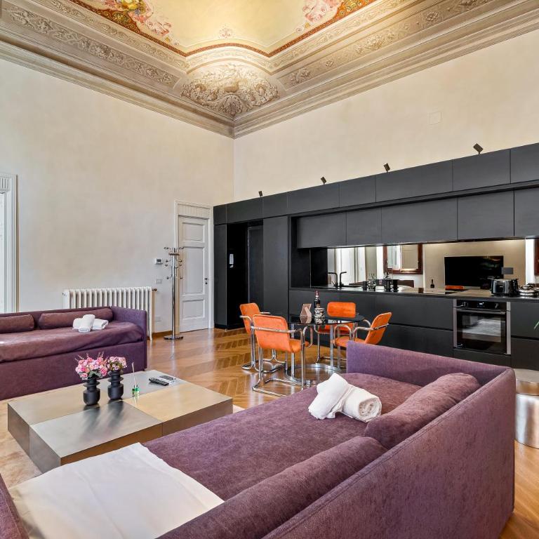 Via Venezia 10 - Renaissance - Historic Charm with Frescoes and Private Courtyard Parking in Florence Heart - Appartamento con 1 Camera da Letto - 1