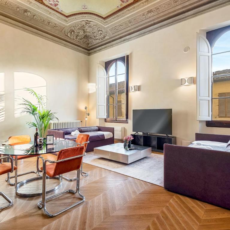 Via Venezia 10 - Renaissance - Historic Charm with Frescoes and Private Courtyard Parking in Florence Heart - Appartamento con 1 Camera da Letto - 17