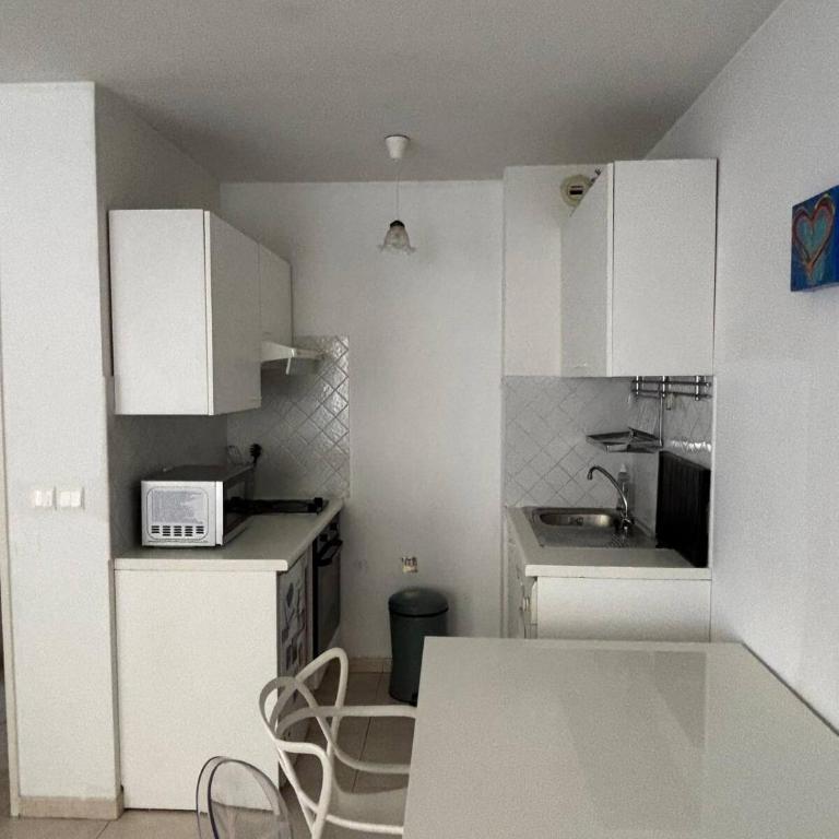 Debussy One Bedroom Apartment with a Balcony - Appartement 1 Chambre - 8