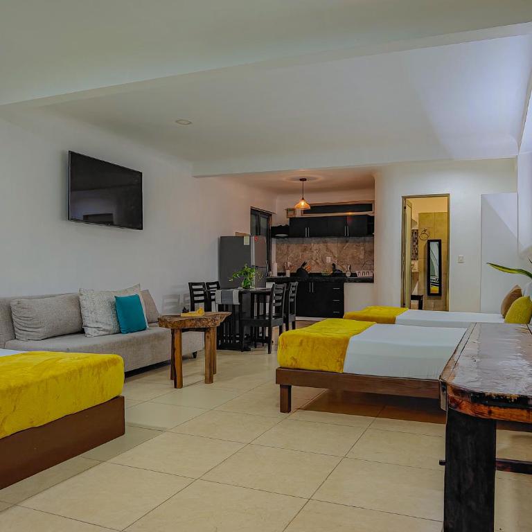 Departamentos Maya - Standard Family Room - 9