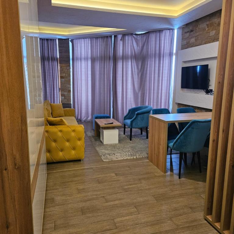 Milmari - Breakfast and pool - Apartment with Pool View - 3