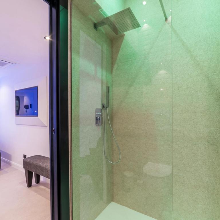 JOIVY Borghese Luxury Suite - Appartamento Deluxe con 1 Camera da Letto - 10