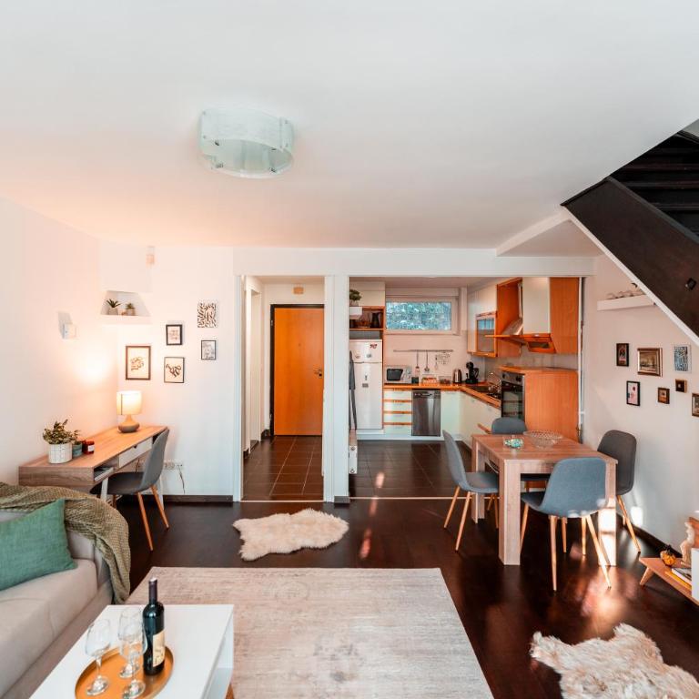 Maisonette Apartment in Heart of Sarajevo - Deluxe Two-Bedroom Apartment with Garden View - 20