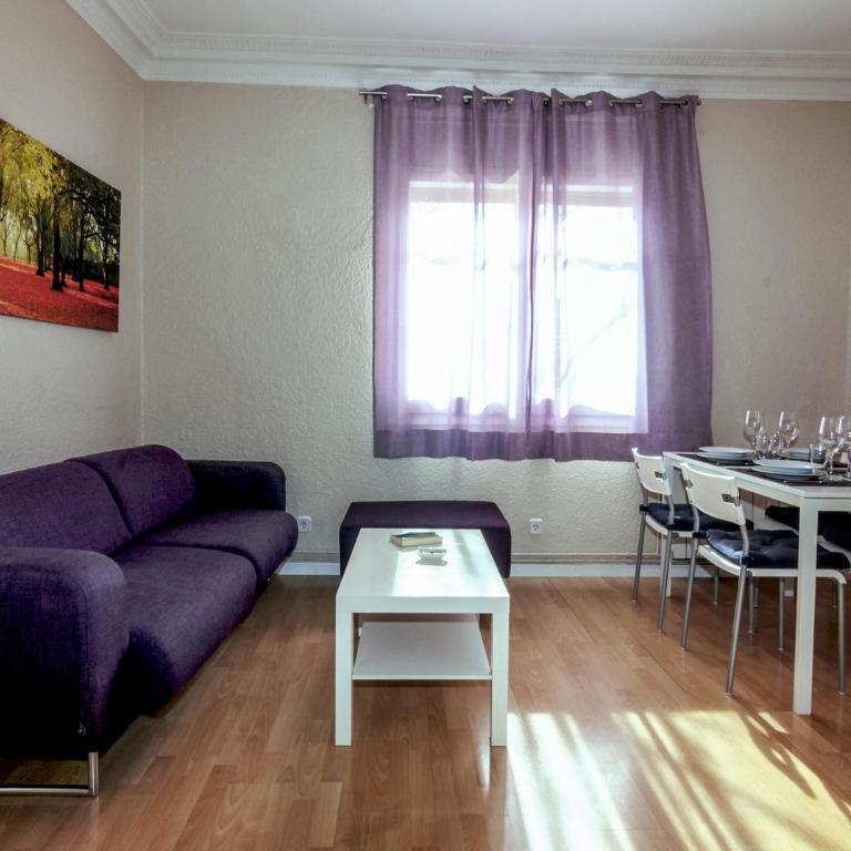 Classbedroom Barcelona Sagrera Apartment - Three-Bedroom Apartment - 2