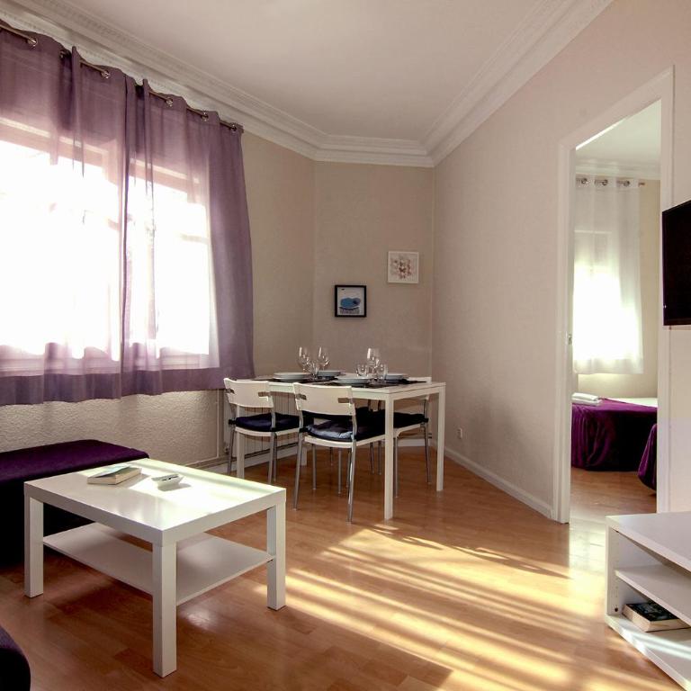 Classbedroom Barcelona Sagrera Apartment - Three-Bedroom Apartment - 4