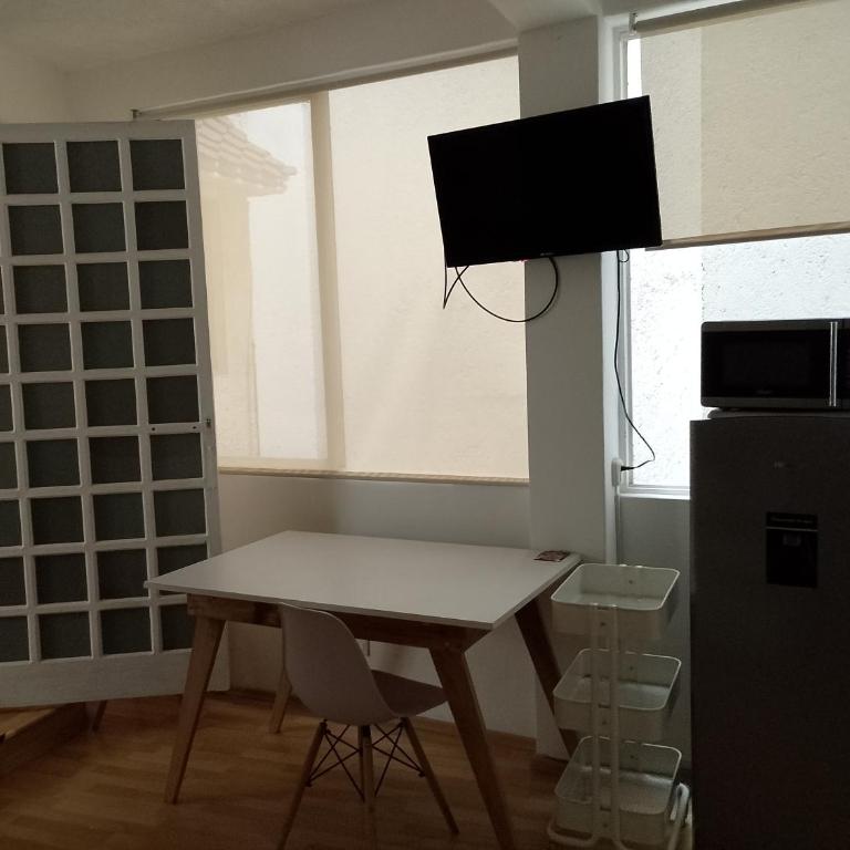 Encantadoras Habitaciones Privadas Del Valle - Triple Room with Private Bathroom - 4