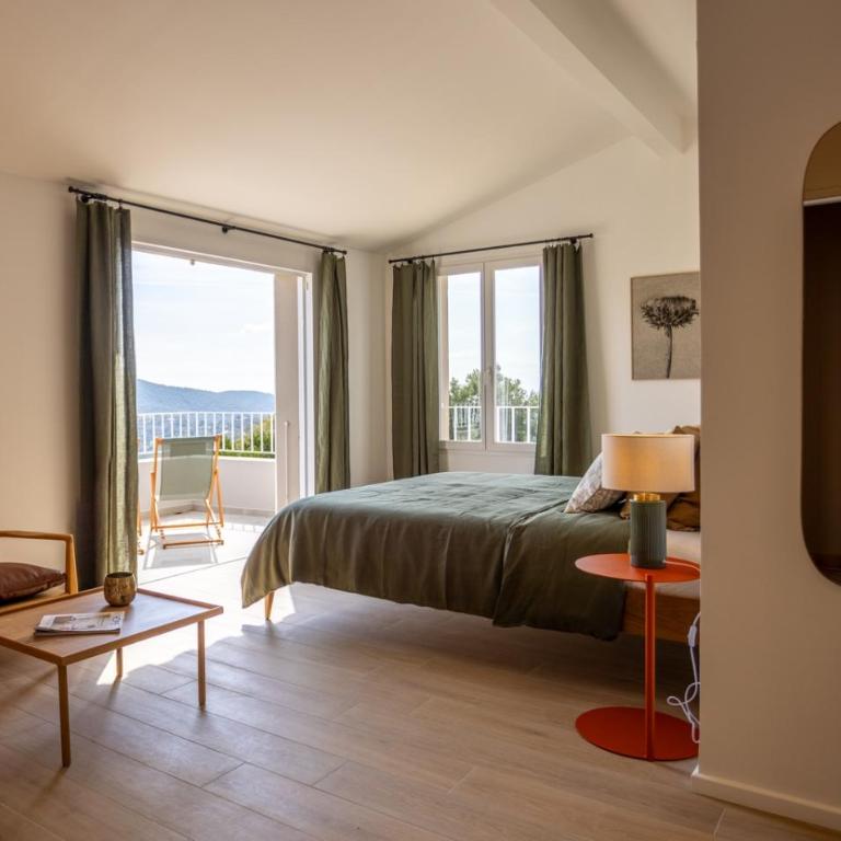 Villa Mimosa, climatisée avec Piscine et Vue Mer pour 10 personnes à La Londe-Les-Maures - Maison de Vacances - 20