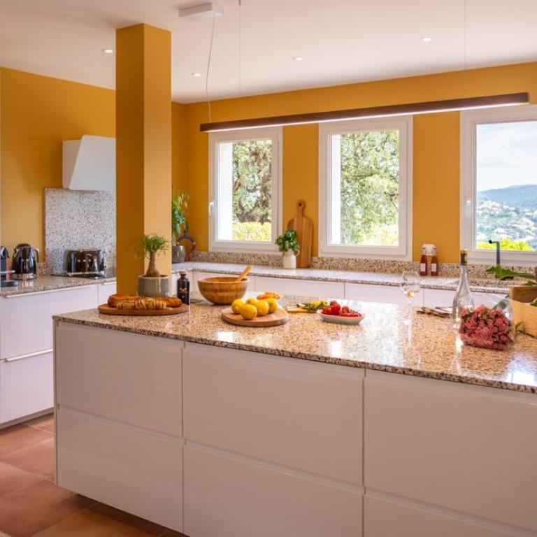 Villa Mimosa, climatisée avec Piscine et Vue Mer pour 10 personnes à La Londe-Les-Maures - Maison de Vacances - 12