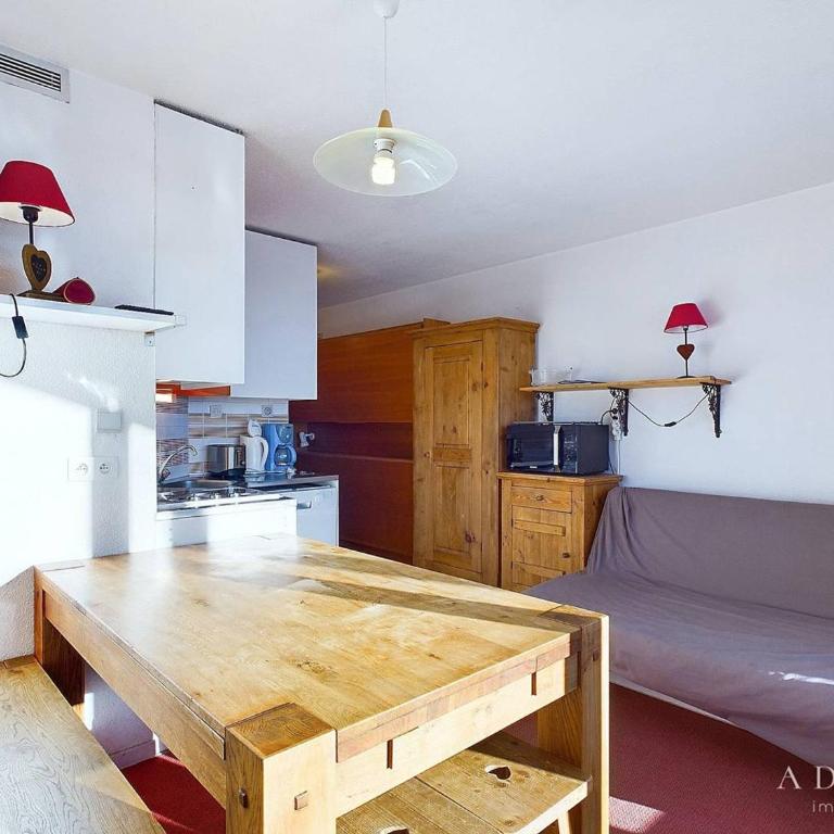 Charmant 2P avec Parking, Balcon, près des Pistes et Commerces à Montvalezan - FR-1-398-509 - Appartement (6 Adultes) - 2