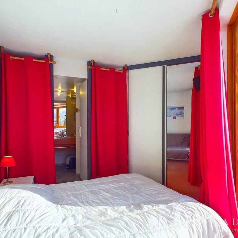 Charmant 2P avec Parking, Balcon, près des Pistes et Commerces à Montvalezan - FR-1-398-509 - Appartement (6 Adultes) - 3