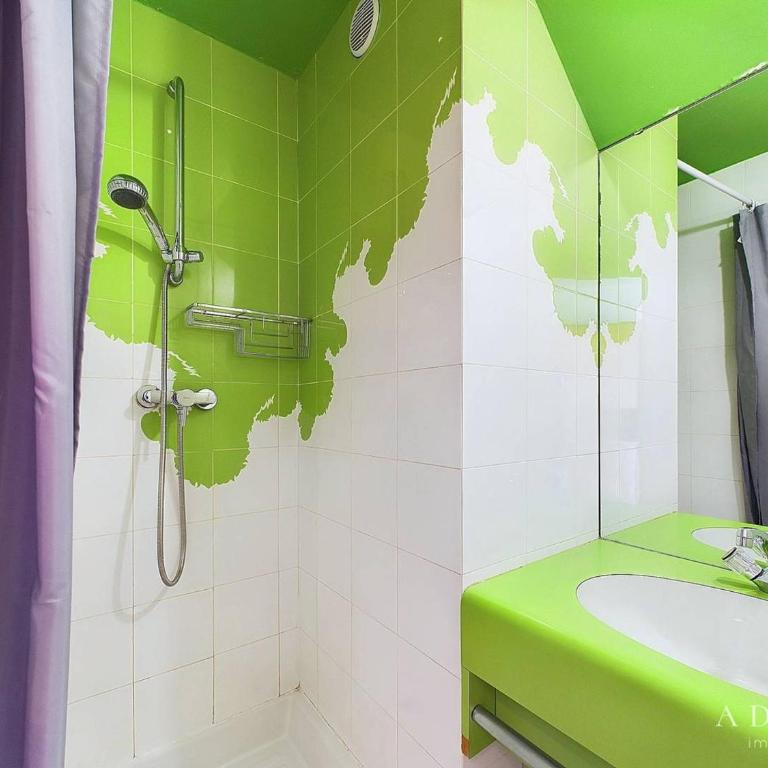 Charmant 2P avec Parking, Balcon, près des Pistes et Commerces à Montvalezan - FR-1-398-509 - Appartement (6 Adultes) - 6