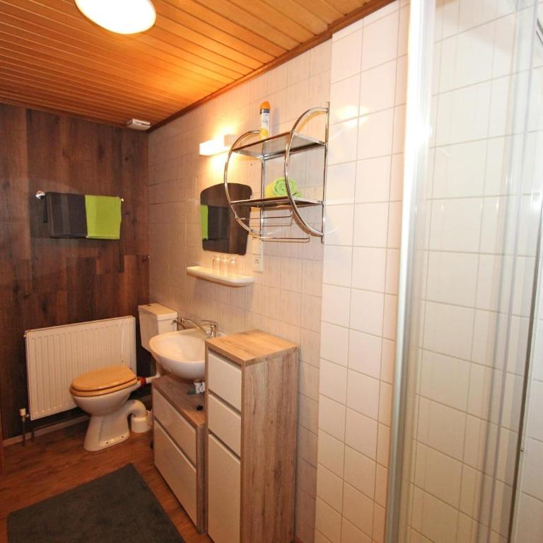 Apartment in Kaltenbach near Ski Lift - Three-Bedroom Apartment - 32