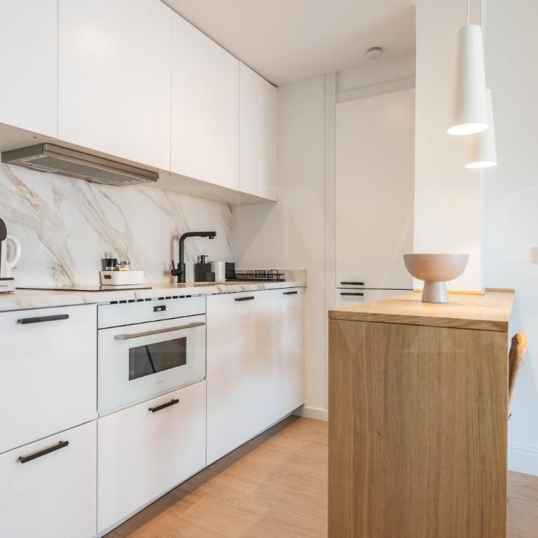 Apartment with balcony, close to the beach by REMS - One-Bedroom Apartment - 3
