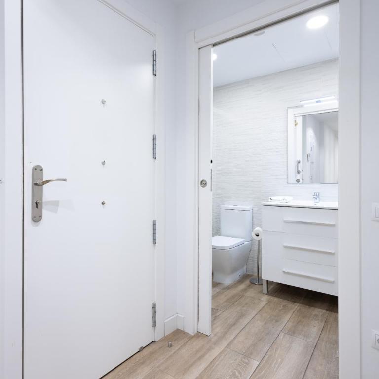 Stay U-nique Apartments Fabra i Puig - Two-Bedroom Apartment - 45