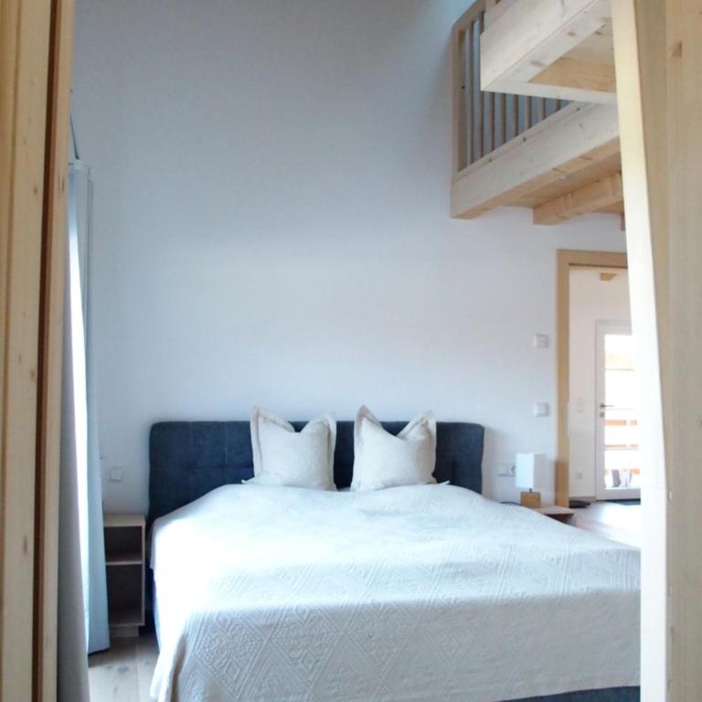 Ferienwohnung Streuobstwiese - Apartment mit 1 Schlafzimmer, Balkon und Bergblick - 6