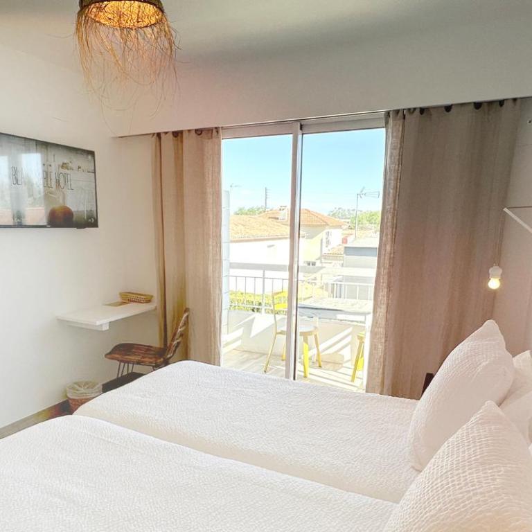 Blanc Sable Hôtel - Chambre Double ou Lits Jumeaux avec Balcon - 8