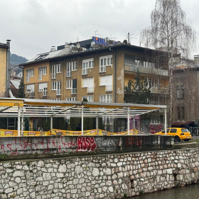 The Riverside Harmony Sarajevo - Parking available - Walk everywhere - One-Bedroom Apartment - 32