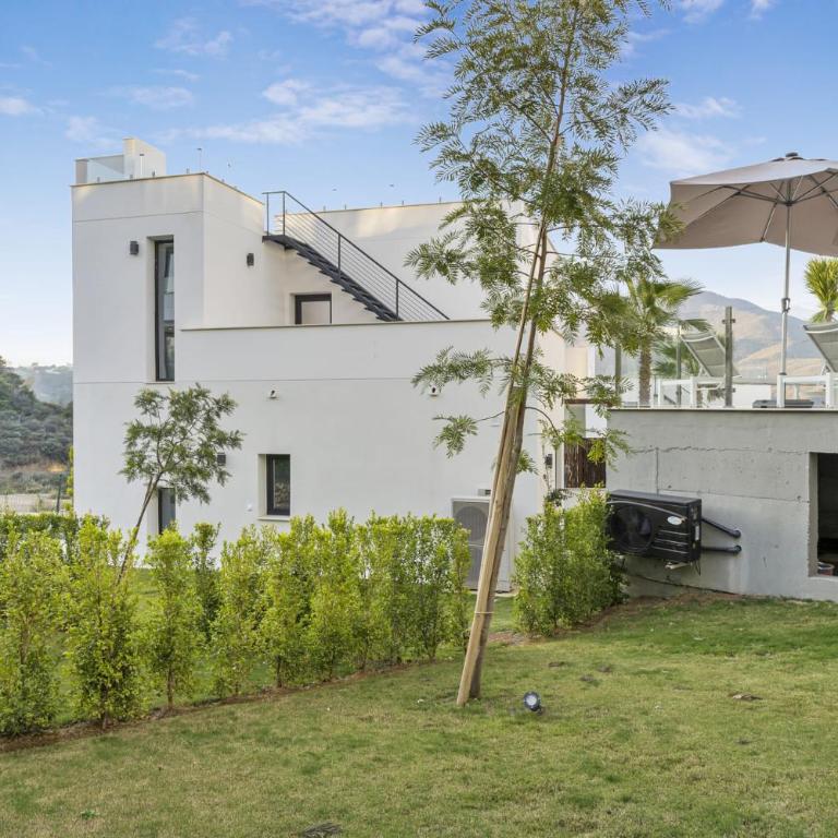 ViVi Homes -Villa Kolibri Pool, Terrace & Golf - Villa Deluxe - 34