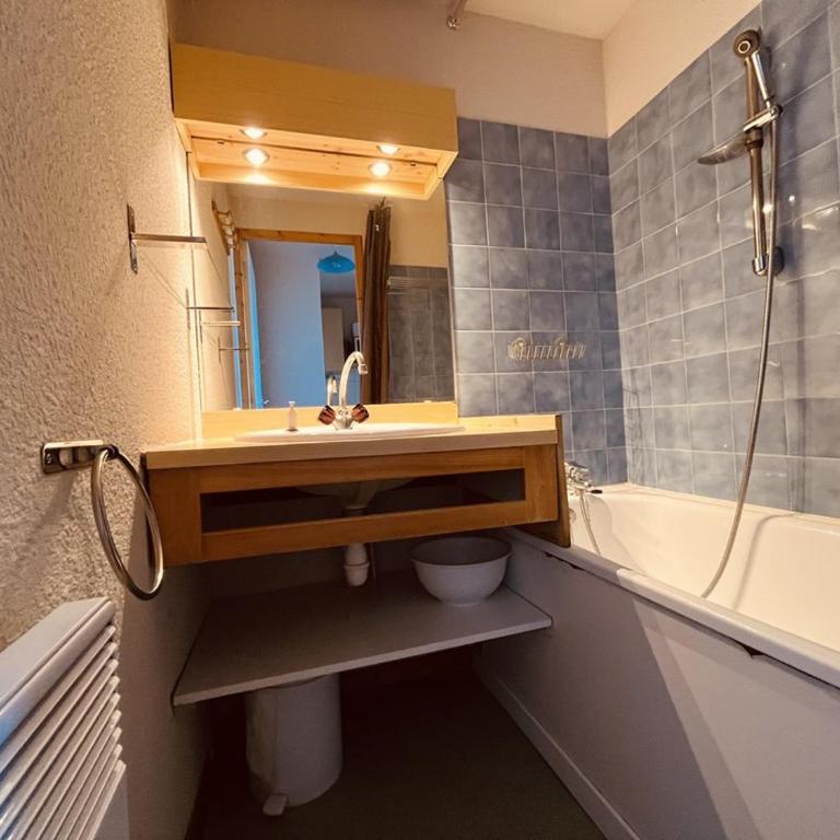 Appartement pour 4 à Vallandry, accès direct aux pistes, balcon, animaux admis - FR-1-757-101 - Apartment - 4