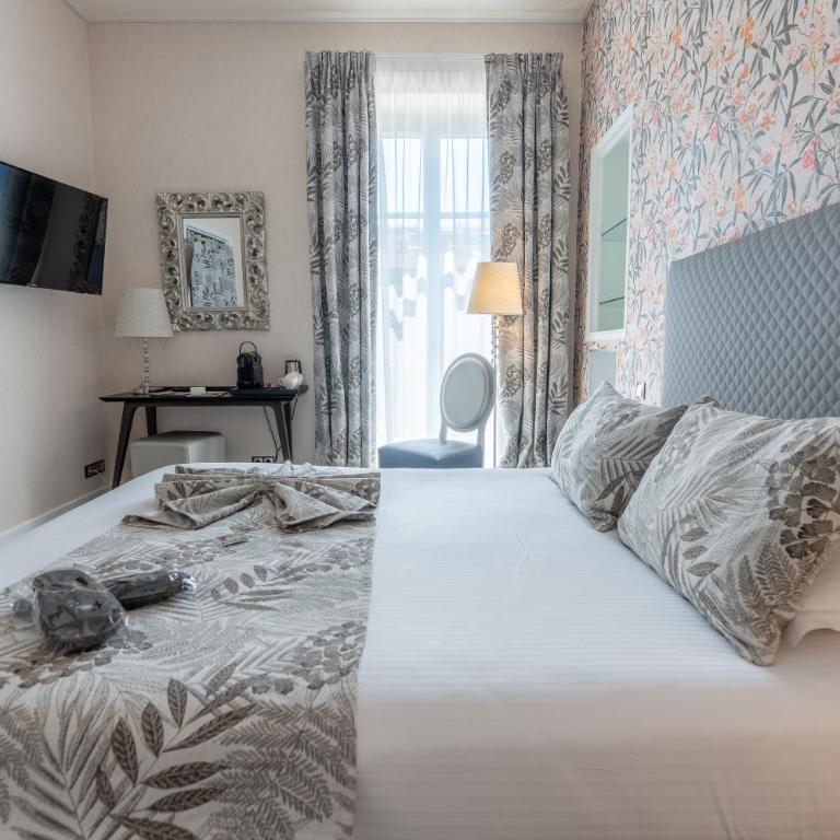 Hotel Villa Victoria - Chambre Double Supérieure - Vue sur Jardin - 6