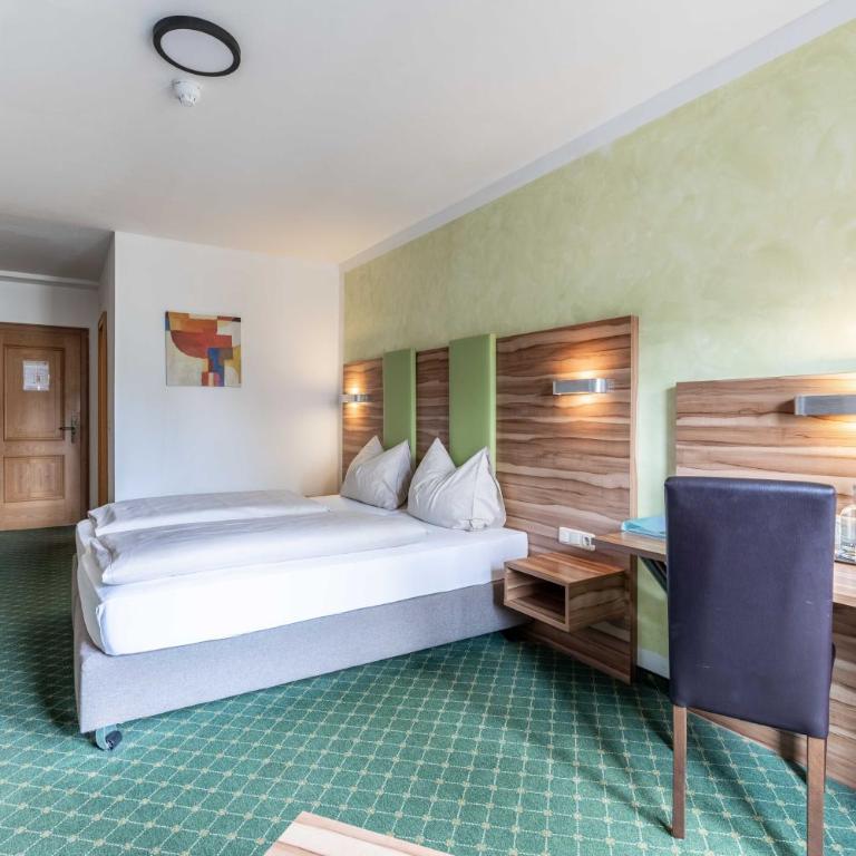 Hotel Post by keyone - Doppelzimmer mit Balkon - 4