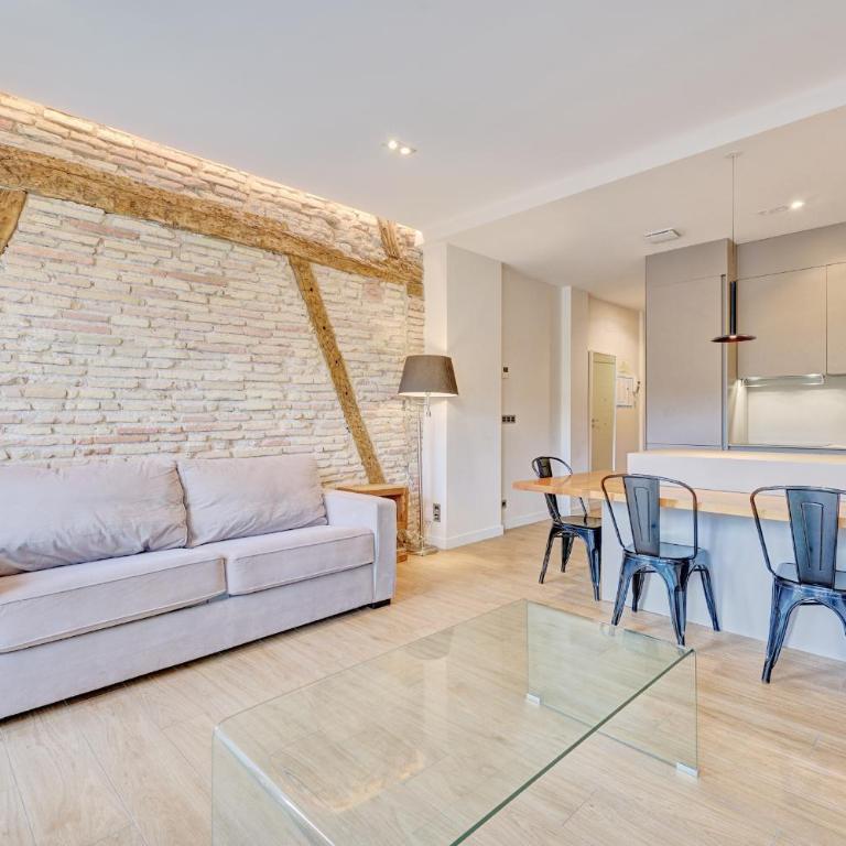 Edificio Joya by Clabao - Deluxe One-Bedroom Apartment - 2