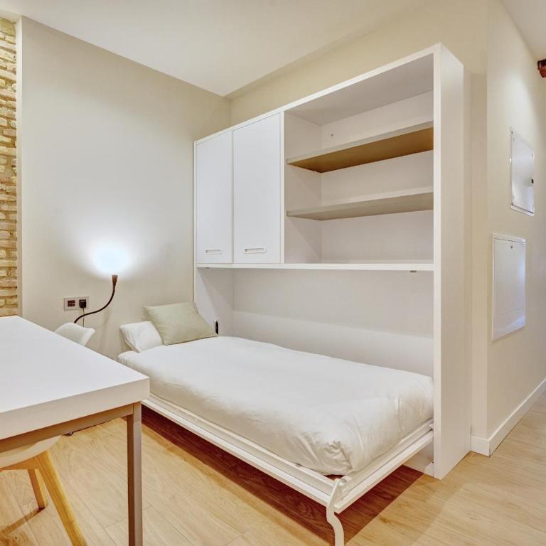 Edificio Joya by Clabao - Deluxe One-Bedroom Apartment - 7