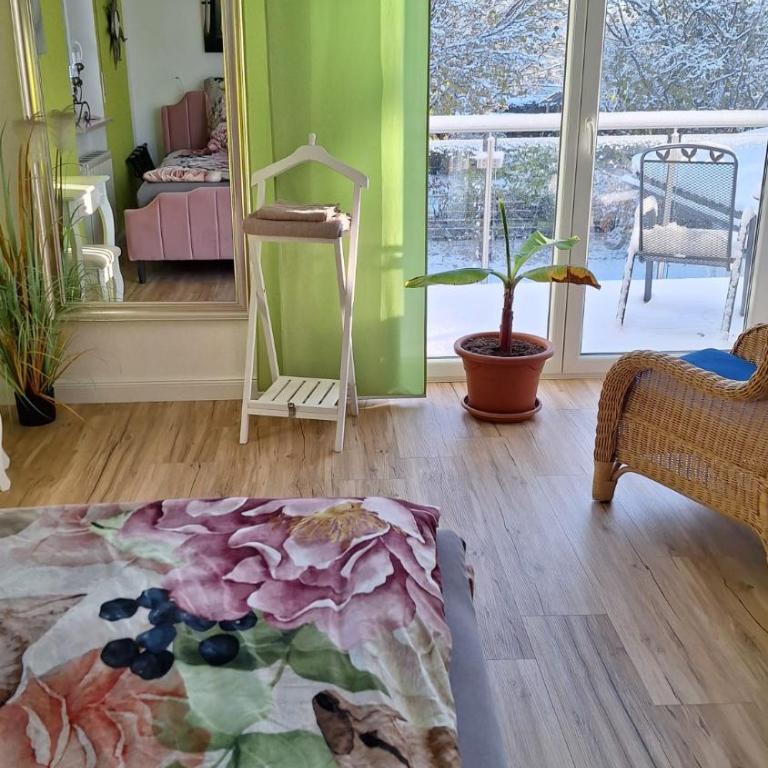 Welcome to Munich by Martina Unique Rooms & Garden - Habitación con cama extragrande y vistas al jardín - 1