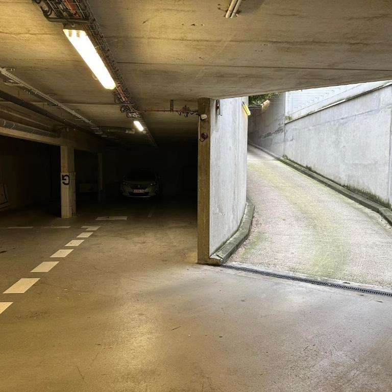 So Guest- Pépite de charme proche cathédrale, climatisation Parking - Apartamento de 2 dormitorios - 35